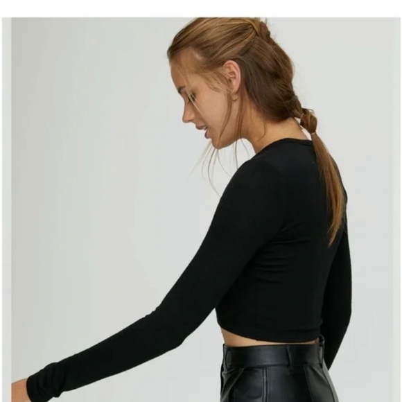 ARITZIA Georgia long sleeve crop top, Wilfred Free - Picture 5 of 5